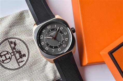 which country to buy hermes watch